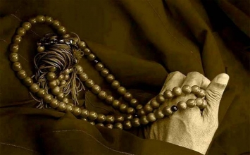 Khi chân bị đau có cách nào để duy trì tụng niệm?
